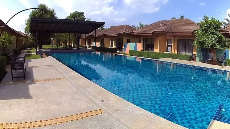 Standard Pool View