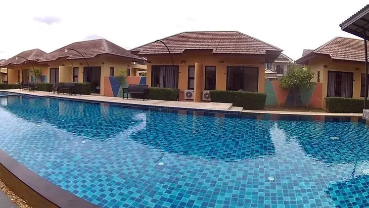 Standard Pool View
