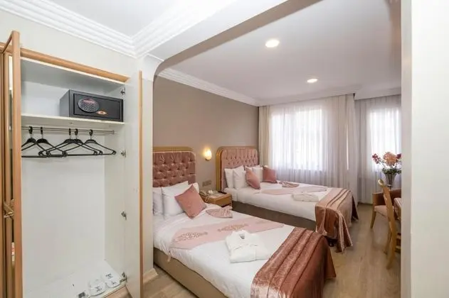 Standart Oda, Şehir Manzaralı