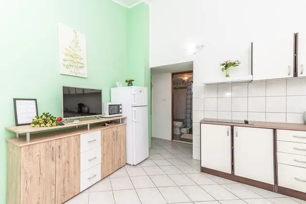 Family Apart Daire, 1 Çift Kişilik Yatak ve Çekyat, Bahçeli (Green Apartment Maslenica Sea View)