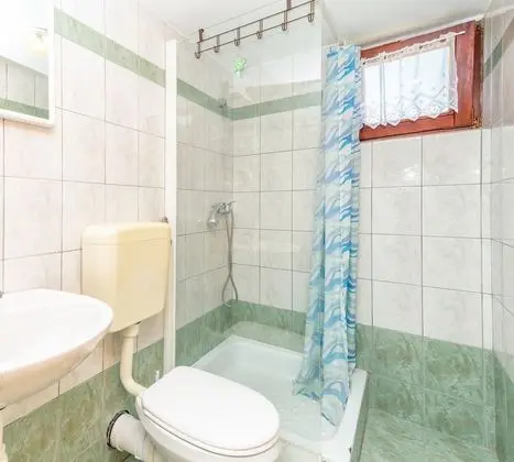 Family Apart Daire, 1 Çift Kişilik Yatak ve Çekyat, Bahçeli (Green Apartment Maslenica Sea View)