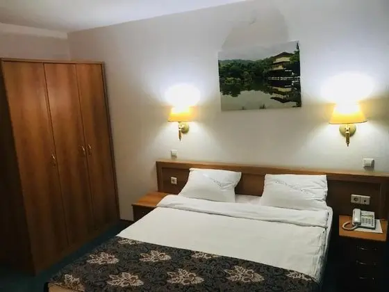 Süit, 1 En Büyük (King) Boy Yatak