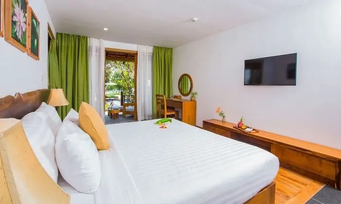 Villa, Denize Sıfır (Sharing Pool)