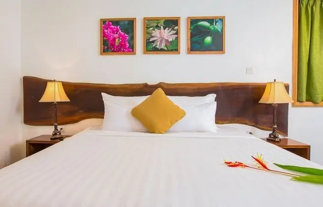 Villa, Denize Sıfır (Sharing Pool)