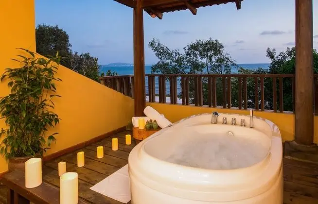 Villa, Denize Sıfır (Sharing Pool)