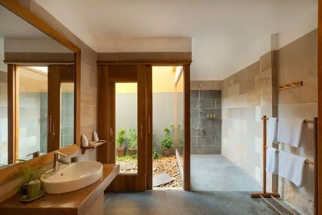 Villa, Denize Sıfır (Sharing Pool)
