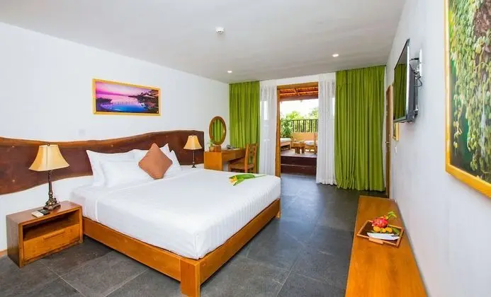 Villa, Denize Sıfır (Sharing Pool)