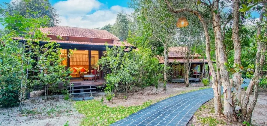 Villa (Green View)
