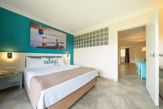 https://images.etstur.com/imgproxy/resize/2560x1440/files/images/hotelImages/etsrooms/516631/Green_Bay_Resort_20250716154528_4.jpg