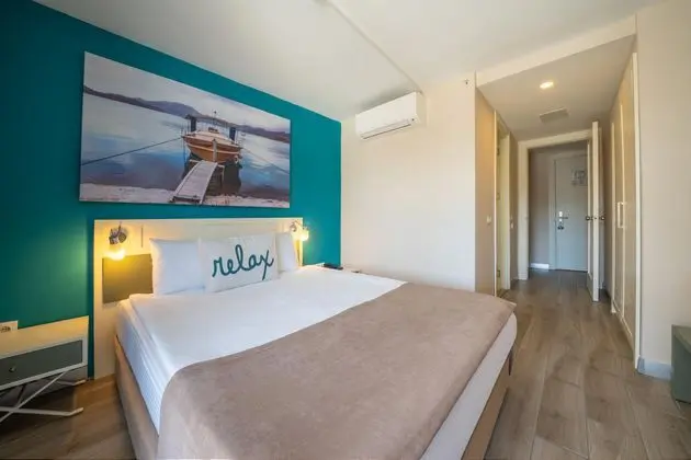 https://images.etstur.com/imgproxy/resize/2560x1440/files/images/hotelImages/etsrooms/516631/Green_Bay_Resort_20250716154840_1.jpg