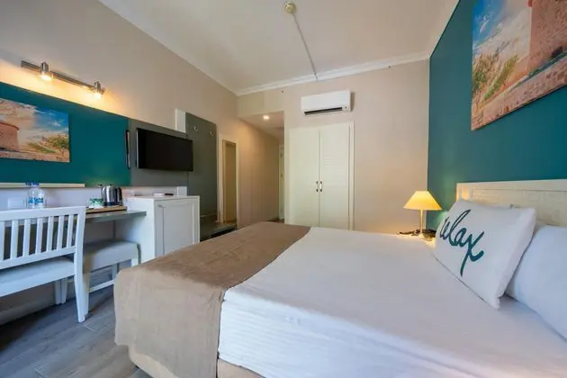 https://images.etstur.com/imgproxy/resize/2560x1440/files/images/hotelImages/etsrooms/516631/Green_Bay_Resort_20250716154842_6.jpg