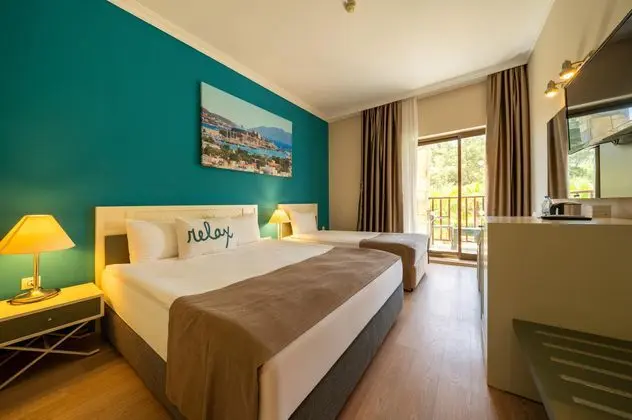 https://images.etstur.com/imgproxy/resize/2560x1440/files/images/hotelImages/etsrooms/516631/Green_Bay_Resort_20250716155113_3.jpg