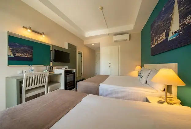 https://images.etstur.com/imgproxy/resize/2560x1440/files/images/hotelImages/etsrooms/516631/Green_Bay_Resort_20250716155114_6.jpg