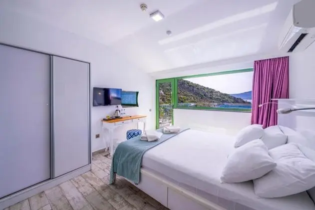 Özel Havuzlu Deluxe Oda, Deniz Manzaralı, Havuzlu
