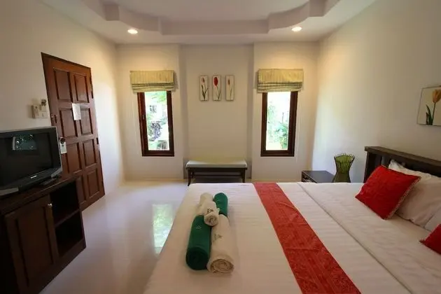 Deluxe Oda, Havuz Manzaralı