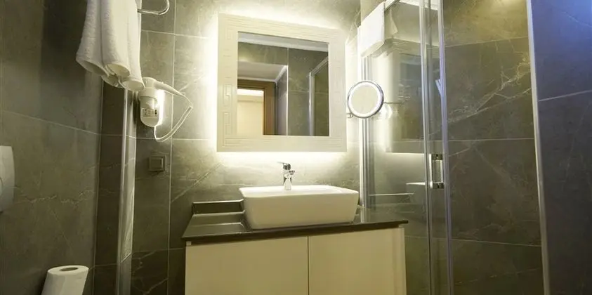 Double Suite Custom Oda