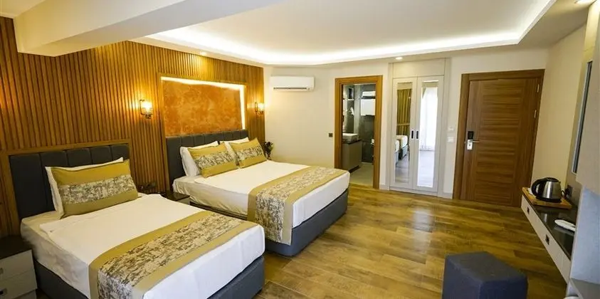 Triple Garden Suite Oda
