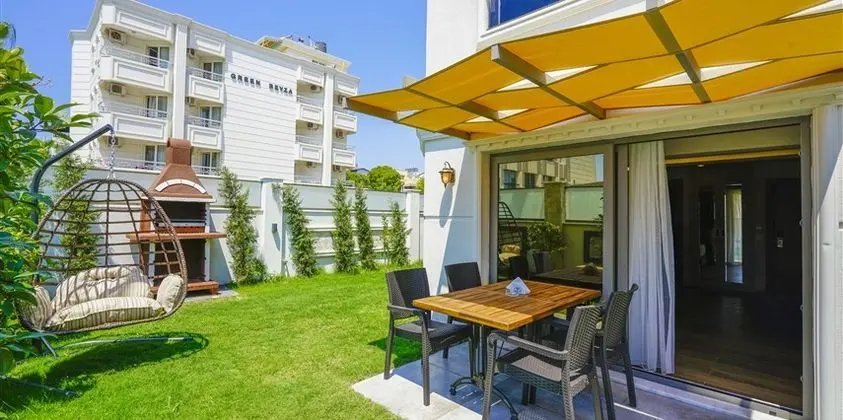 Triple Garden Suite Oda