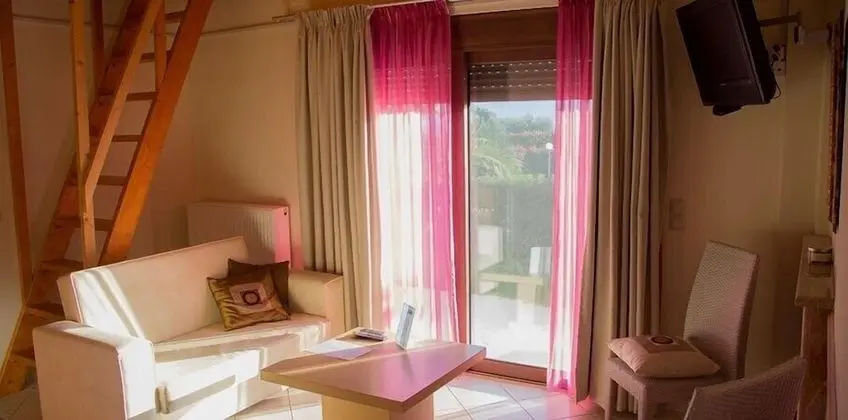 Apart Daire, 1 Yatak Odası, Havuz Manzaralı