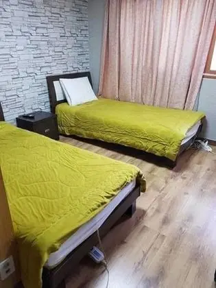 İki Ayrı Yataklı Oda (1)