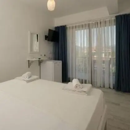 Standart Oda, Havuz veya Bahçe Manzaralı, Balkonlu
