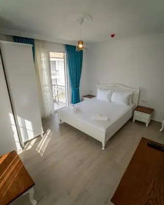 Superior, Havuz Manzaralı, Balkonlu