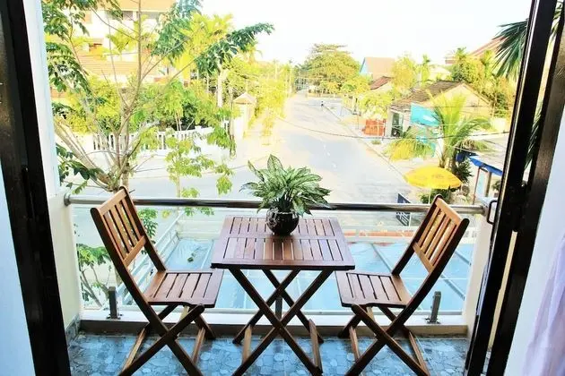 Üç Kişilik Oda, Balkon