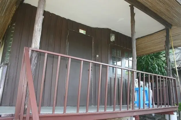 Bungalow with Fan
