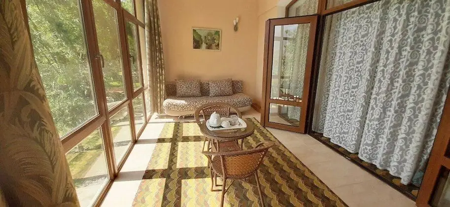 Süit, Balkon