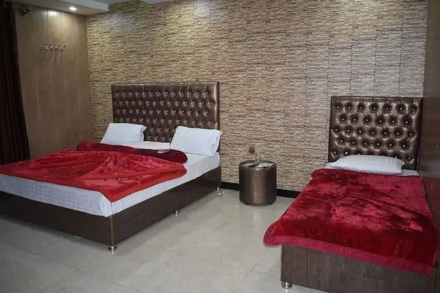 Üç Kişilik Oda