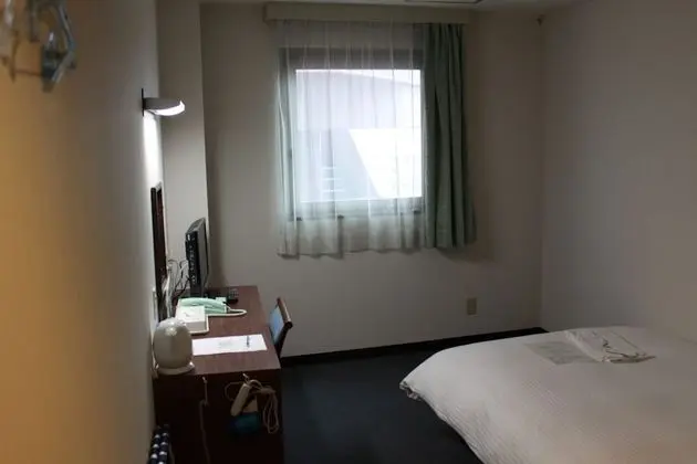 Tek Kişilik Oda, Sigara İçilebilir