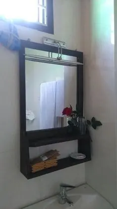 Deluxe Tek Büyük Yataklı Oda (Window)