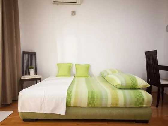 Apart Daire (Green - cosy & close to the sea - A1()