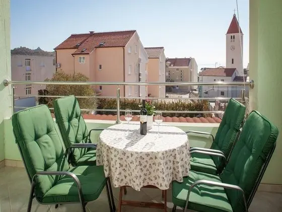 Apart Daire (Green - cosy & close to the sea - A1()