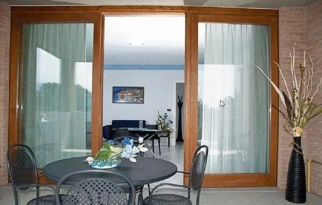 Tek Büyük Yataklı Oda, Teras