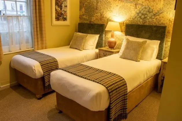 Standard Üç Kişilik Oda