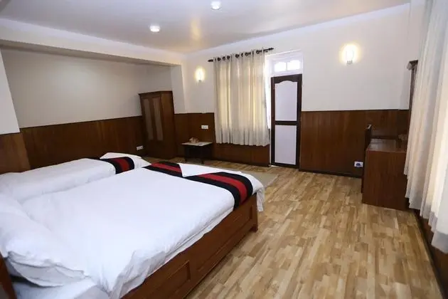 Deluxe Tek Büyük Yataklı Oda, 1 Çift Kişilik Yatak, Sigara İçilebilir, Dağ Manzaralı