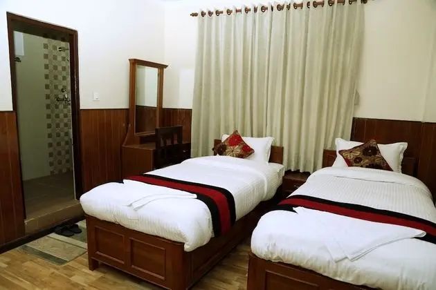 Deluxe Tek Büyük Yataklı Oda, 1 Çift Kişilik Yatak, Sigara İçilebilir, Dağ Manzaralı