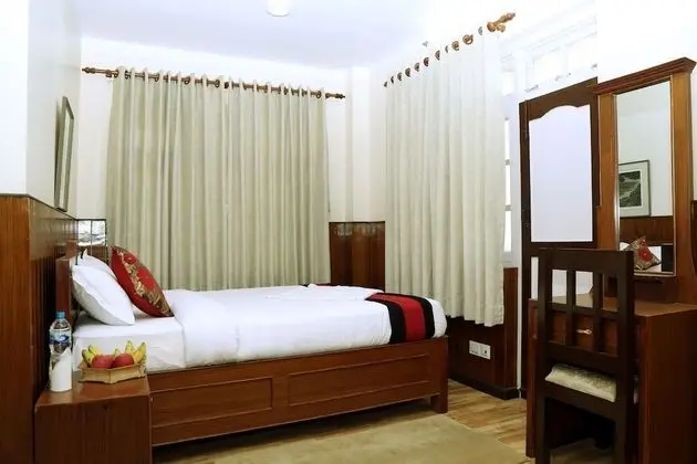 Deluxe Tek Büyük Yataklı Oda, 1 Çift Kişilik Yatak, Sigara İçilebilir, Dağ Manzaralı