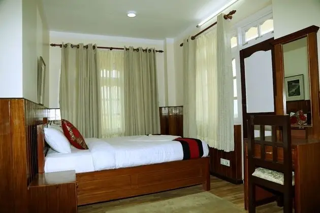 Deluxe Tek Büyük Yataklı Oda, 1 Çift Kişilik Yatak, Sigara İçilebilir, Dağ Manzaralı