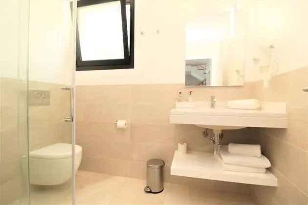 Villa, 5 Yatak Odası, Kişiye Özel Havuzlu, Deniz Manzaralı