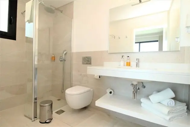 Villa, 5 Yatak Odası, Kişiye Özel Havuzlu, Deniz Manzaralı