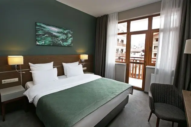 Superior Tek Büyük Yataklı Oda, Balkon, Şehir Manzaralı