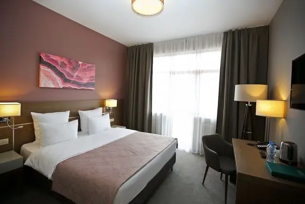 Superior Tek Büyük Yataklı Oda, Balkon, Şehir Manzaralı