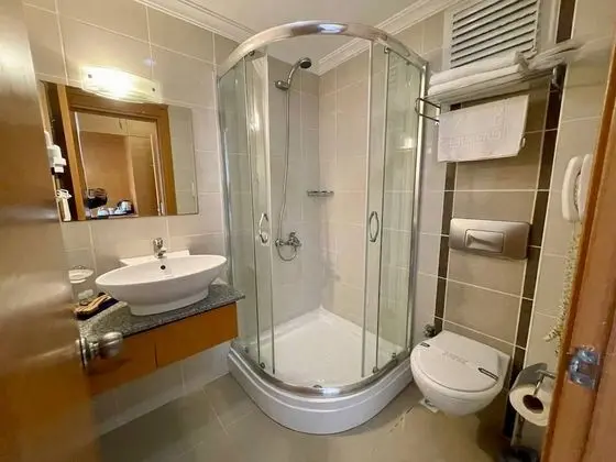 Double or Twin Swim Up