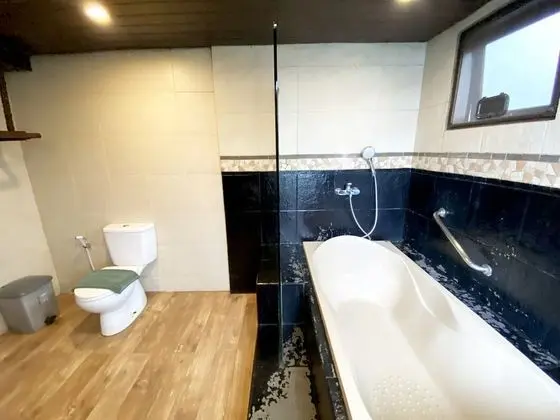 Cottage King Room