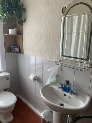Tek Büyük Yataklı Oda (Private Bathroom Opposite)
