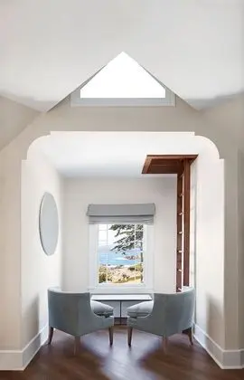 Büyük Yataklı Tek Kişilik Oda