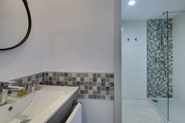 Apart Daire, 1 Yatak Odası, Balkon, Havuz Manzaralı