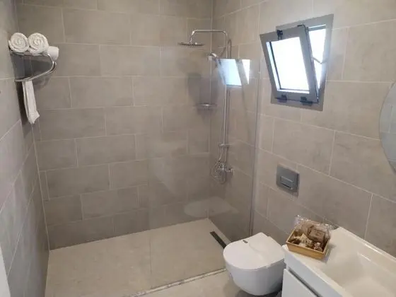 https://images.odamax.com/img/1920x1080/odamax/image/upload/Green_Garden_Dat_a_202506171924041_banyo.jpeg
